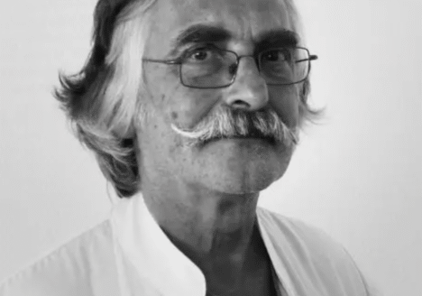 Chirurgien de la main, il est un précurseur dans l’intérêt porté aux fascias, et il a pu filmer, au cours d’interventions chirurgicales, avec l’accord de ses patients, les fascias vivants.