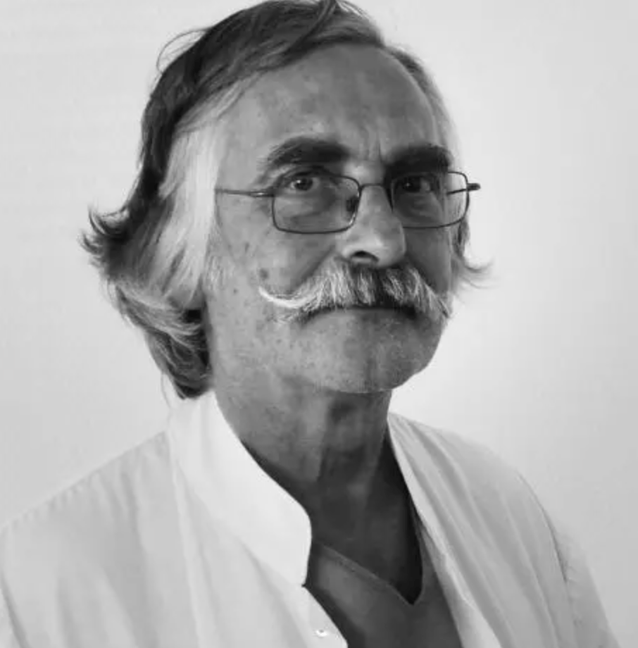 Chirurgien de la main, il est un précurseur dans l’intérêt porté aux fascias, et il a pu filmer, au cours d’interventions chirurgicales, avec l’accord de ses patients, les fascias vivants.